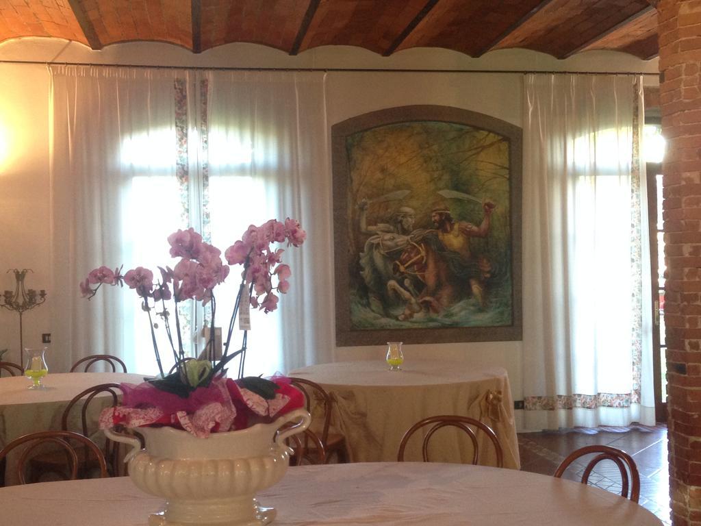 Fattoria Cirene Guest House ฟอลลอนนีกา ภายนอก รูปภาพ