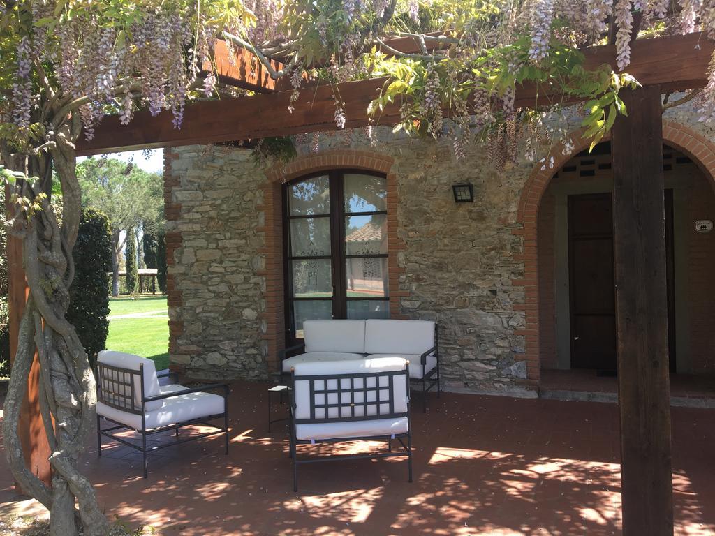 Fattoria Cirene Guest House ฟอลลอนนีกา ห้อง รูปภาพ